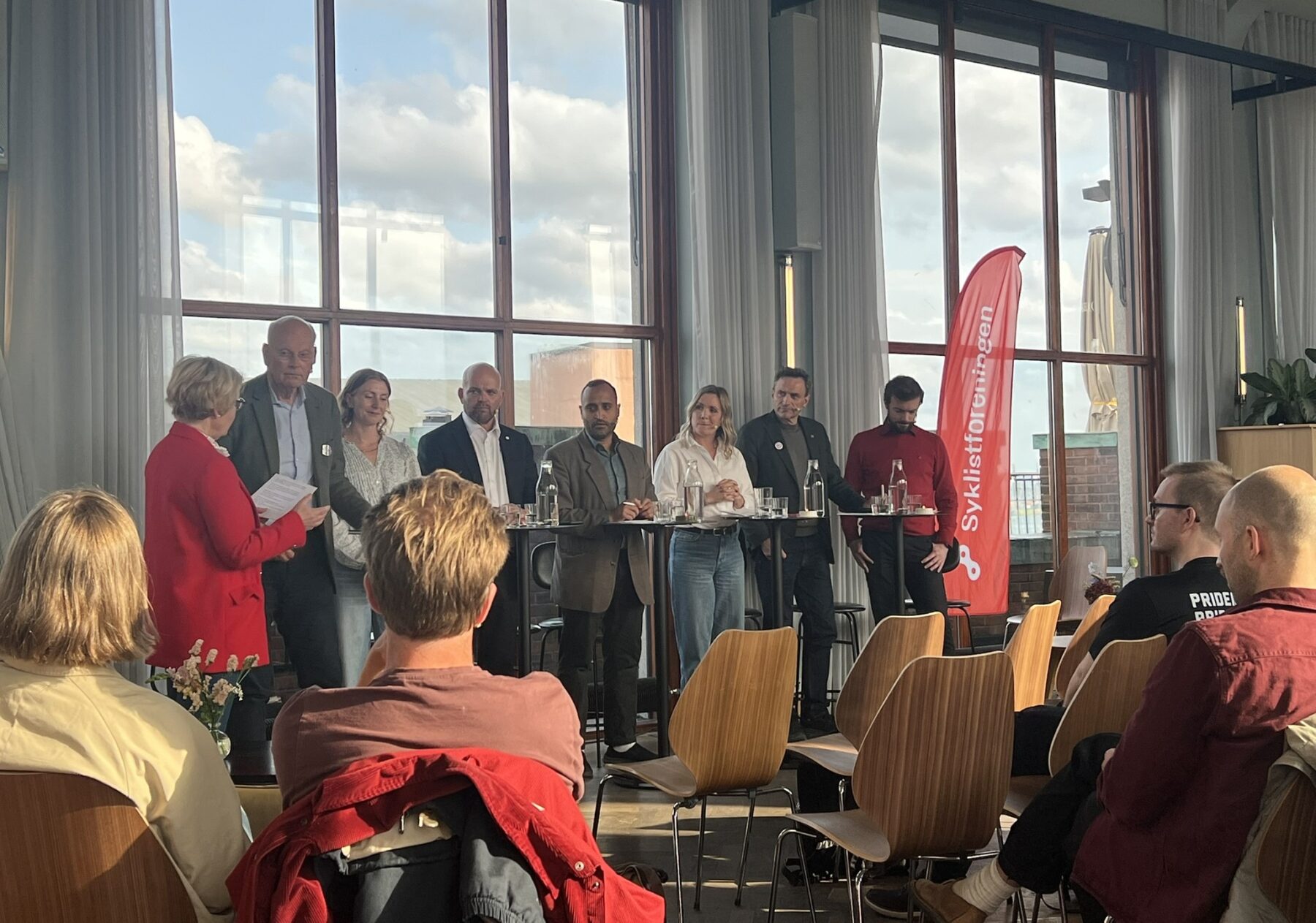 Sykkeldebatten med politikere i panel